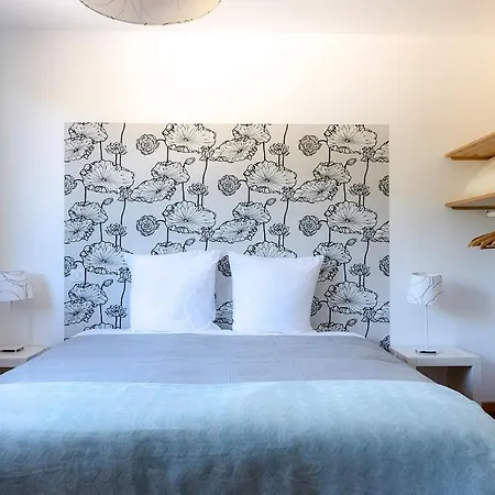 D'un Jour A L'autre Bed & Breakfast 3*