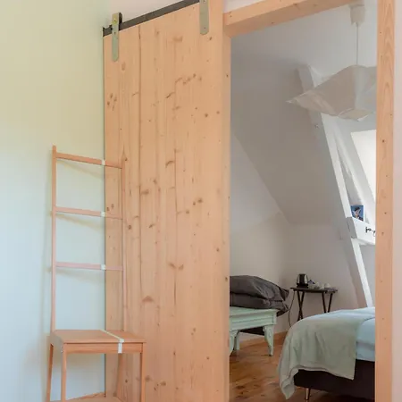 לינה וארוחת בוקר D'un Jour A L'autre 3*