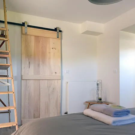 Couette-café D'un Jour à L'autre 3*